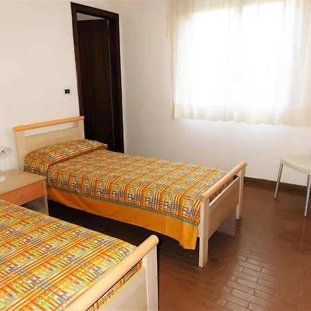 Semi-detached In A Area Vila