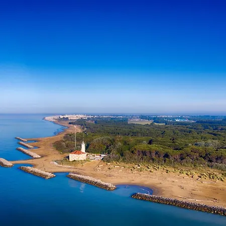 Semi-detached In A Area Villa Bibione